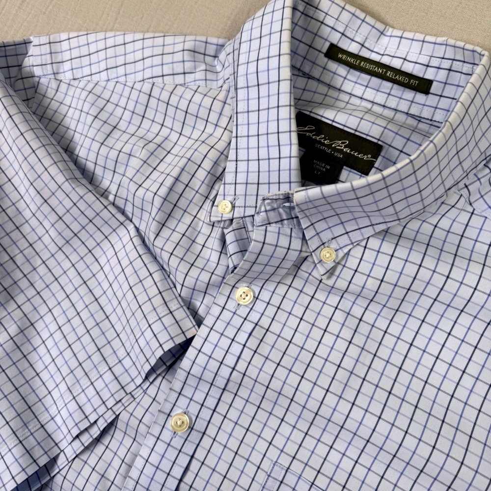 Eddie Bauer‎ Mens LT Blue Plaid Wrinkle Resistant Relaxed Fit Button Down Shirt